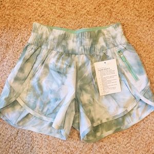 Lululemon Shorts NWT